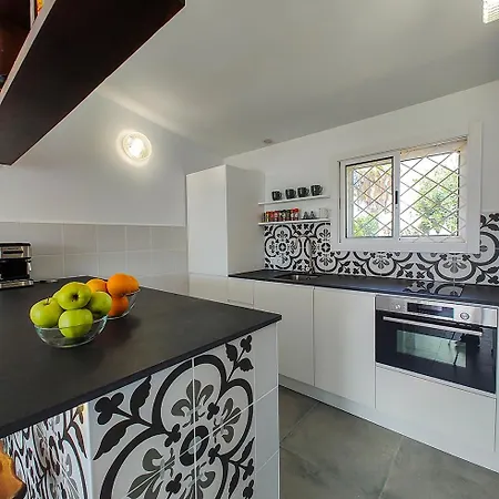 Villa Azure Horizon And Breeze - Panoramic Ocean View And Heated Pool *