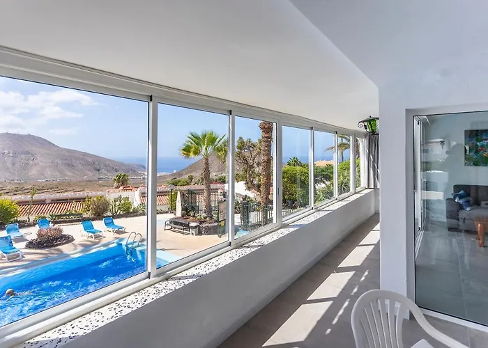 Azure Horizon And Breeze - Panoramic Ocean View And Heated Pool Villa