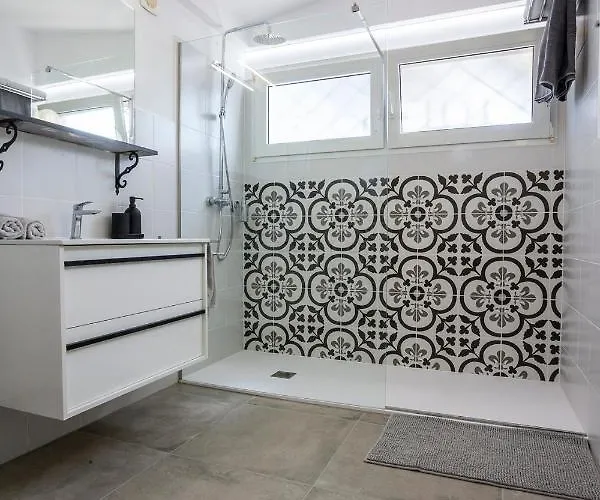 Villa Azure Horizon And Breeze - Panoramic Ocean View And Heated Pool