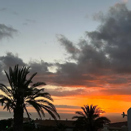 Azure Horizon And Breeze - Panoramic Ocean View And Heated Pool וילה Chayofa