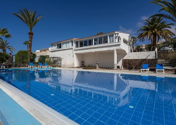 Azure Horizon And Breeze - Panoramic Ocean View And Heated Pool *