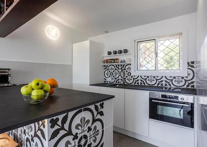 Azure Horizon And Breeze - Panoramic Ocean View And Heated Pool Willa