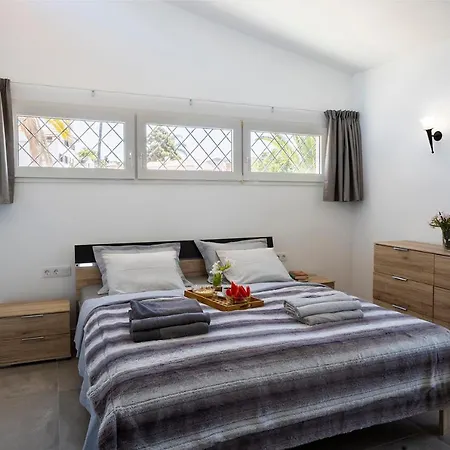 Вилла Azure Horizon And Breeze - Panoramic Ocean View And Heated Pool