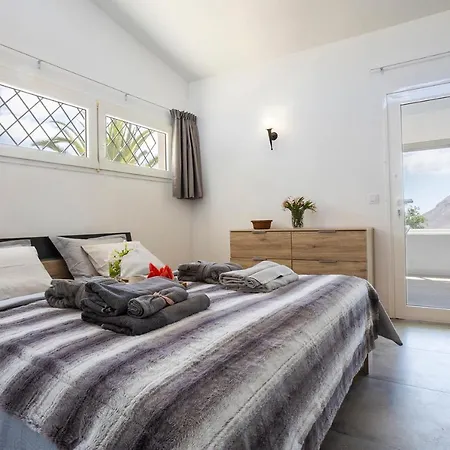 Вилла Azure Horizon And Breeze - Panoramic Ocean View And Heated Pool Чайофа